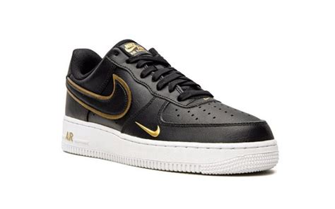 nike air force 1 zwart goud dames|zwarte air force 1.